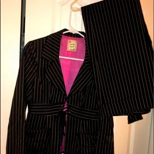Beautiful boutique 2 piece suit. Wide leg pants. Size 4.